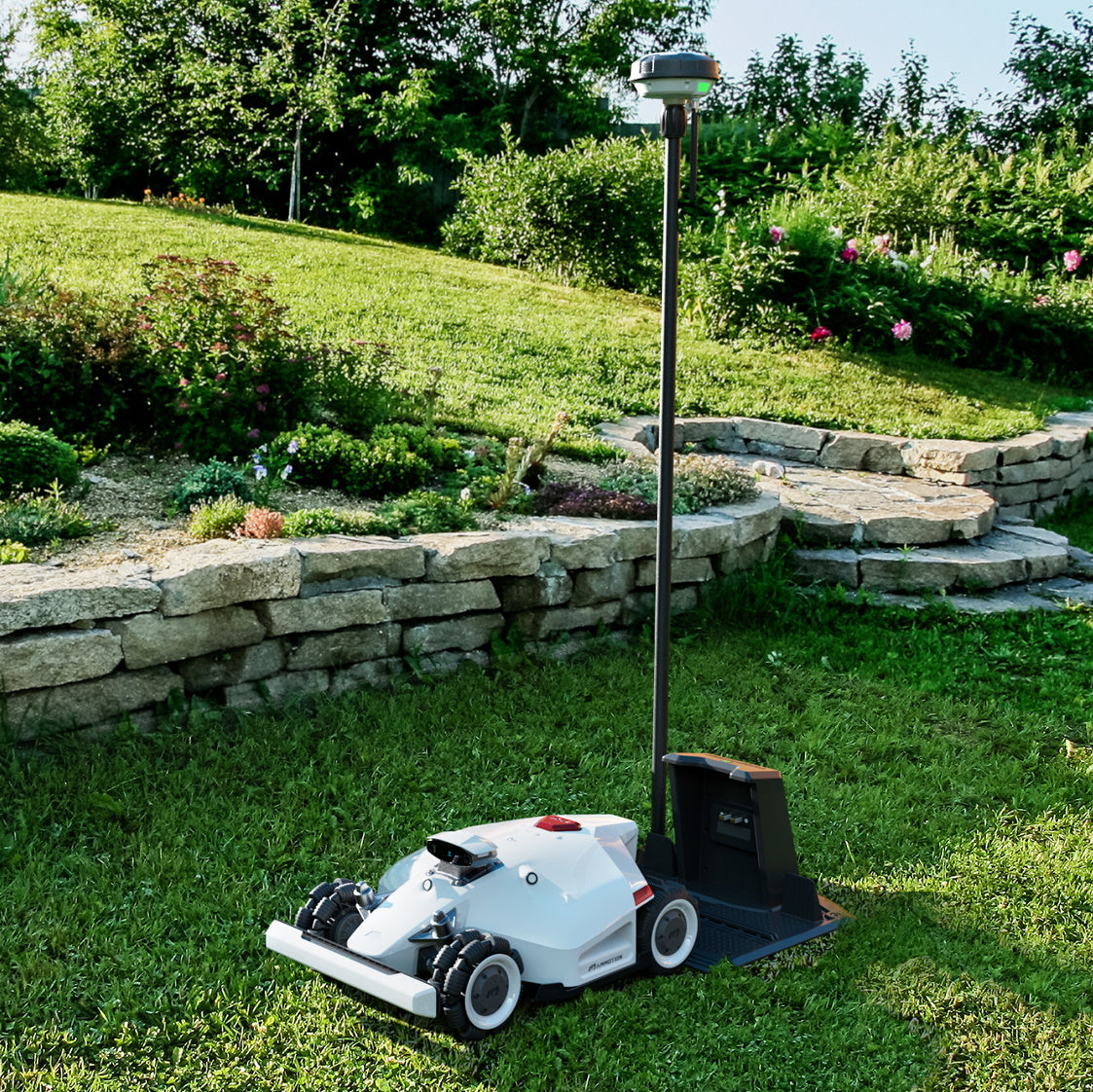 LUBA 2 AWD 1000 Perimeter Wire Free Robot Lawn Mower Charging Station